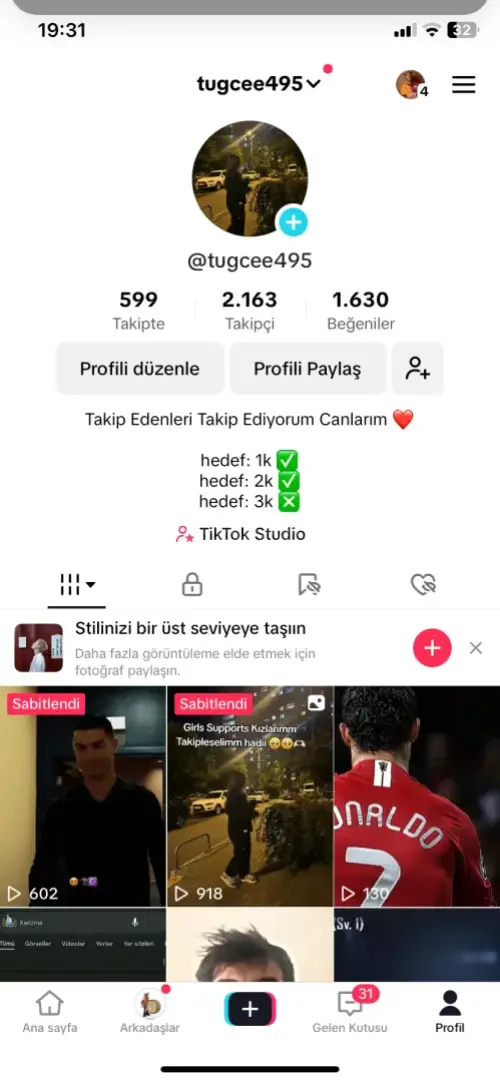 Tiktok 2.200 takipçili live studo açık hesap.